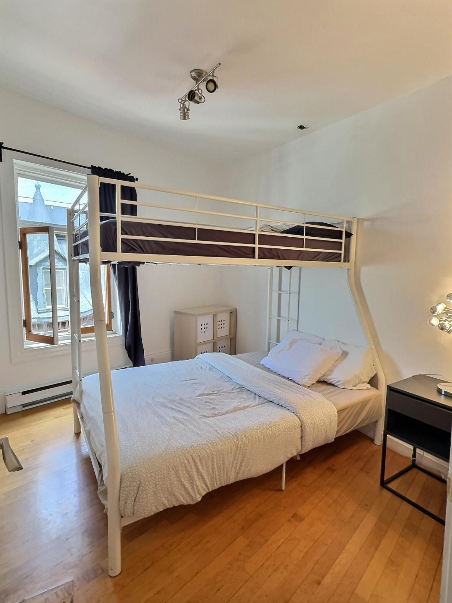 Escaliers Du Bistro - 3 Chambres Sur Deux Etages 퀘벡 외부 사진